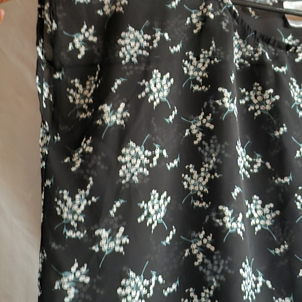 Shear hi-low shirt
